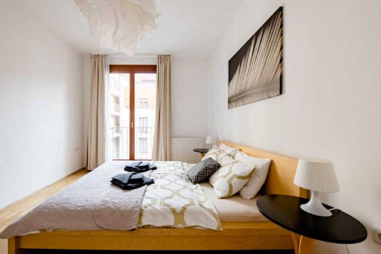 Apartmán Kazinczy-New Development-French Balcony *