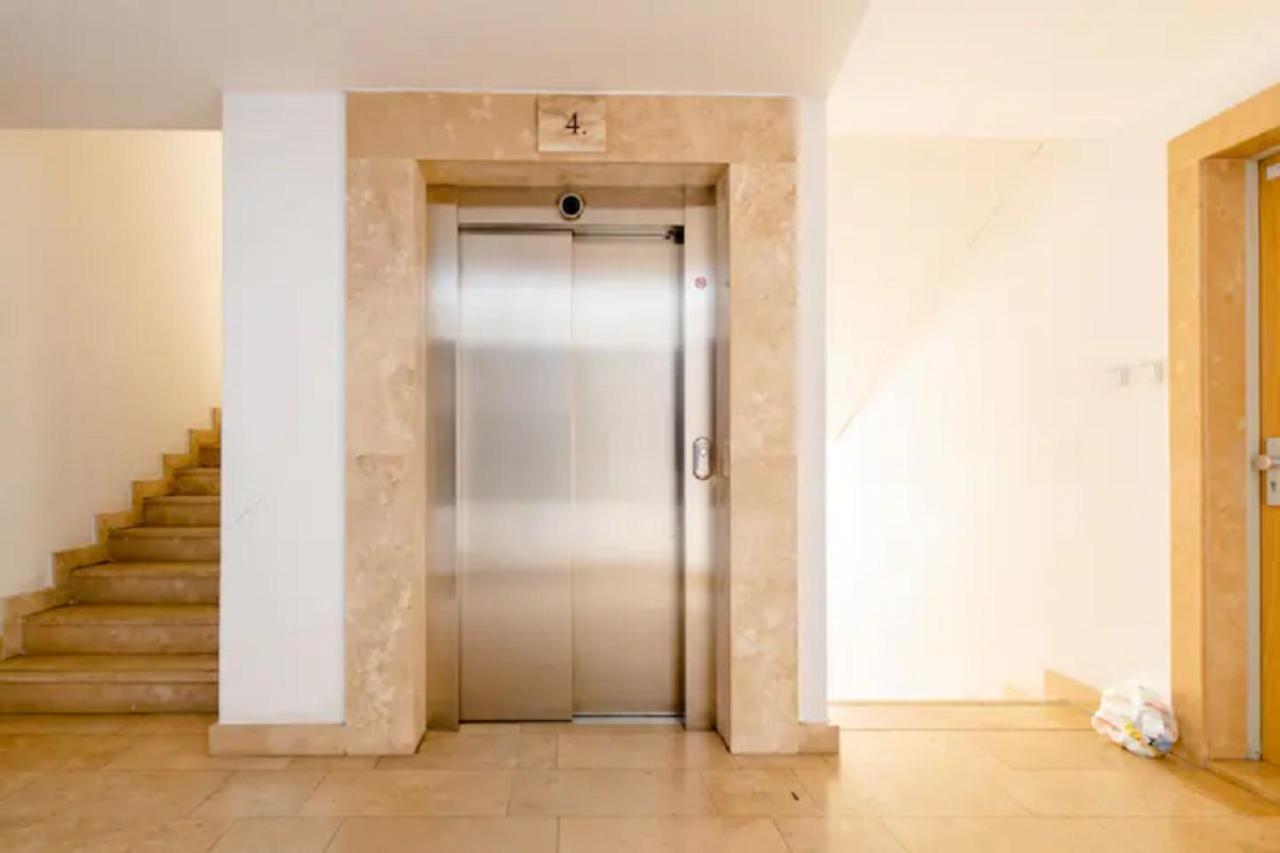 Apartment Kazinczy-New Development-French Balcony